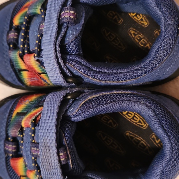 Keen Toddler Blue and Rainbow Sandals Size 7 - Picture 6 of 10